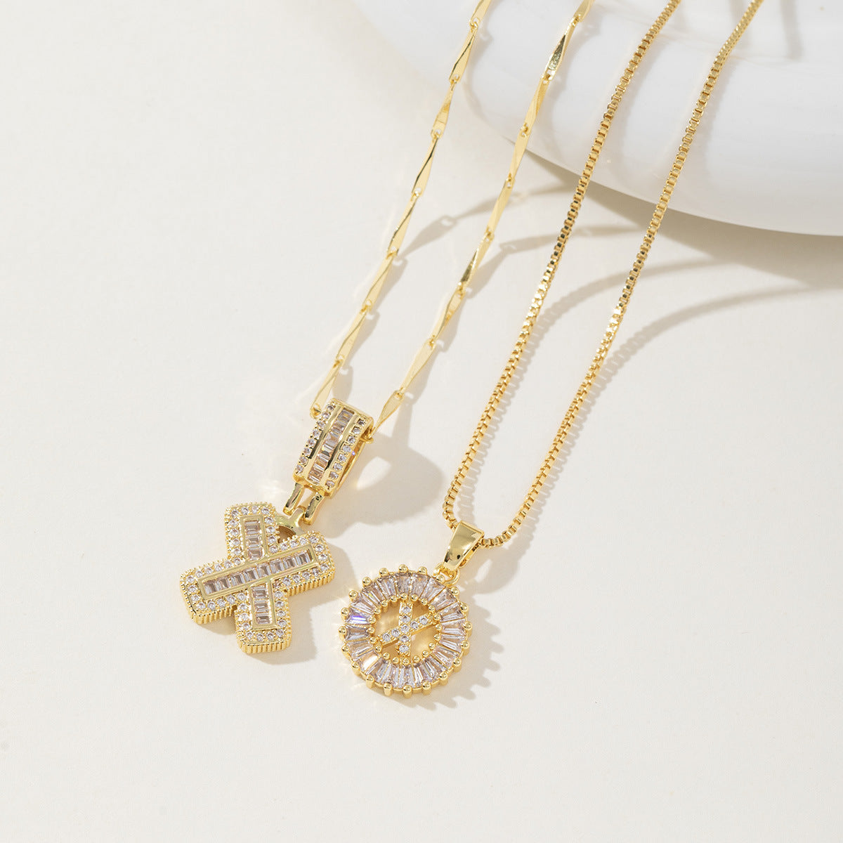 Collar de letras (Compre uno y llévese otro gratis)