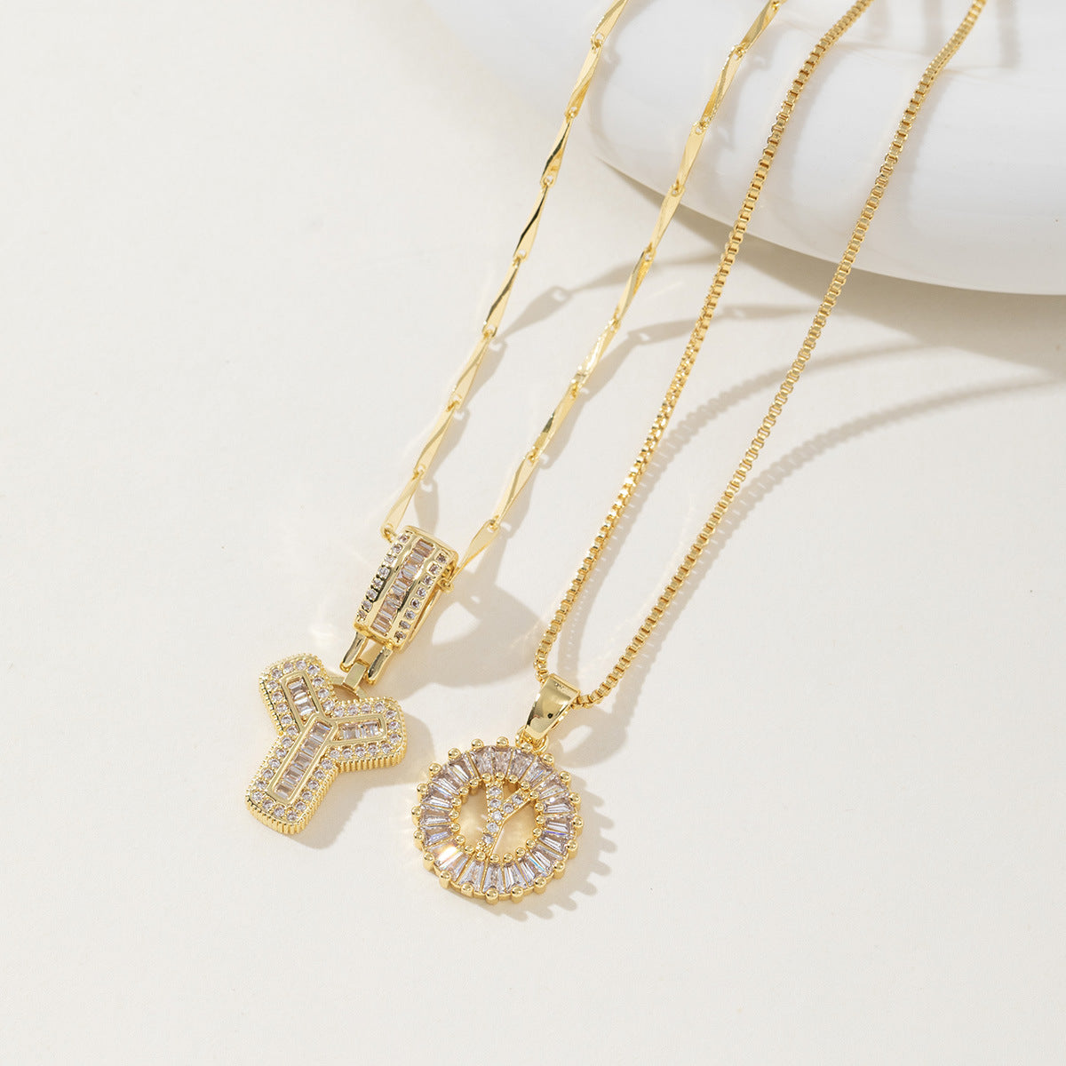 Collar de letras (Compre uno y llévese otro gratis)
