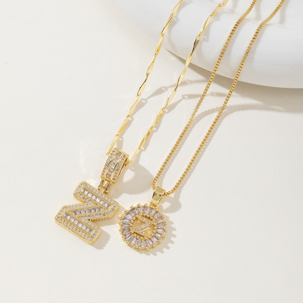 Collar de letras (Compre uno y llévese otro gratis)