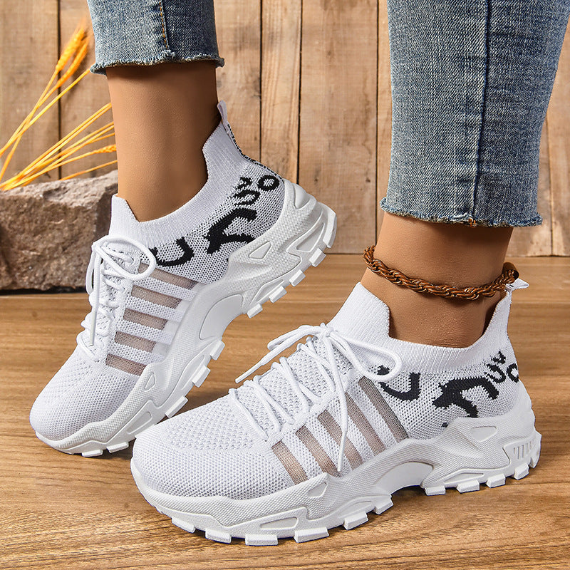 Zapatillas_blancas_de_plataforma_3