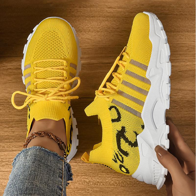 Zapatillas_de_plataforma_amarillas_2