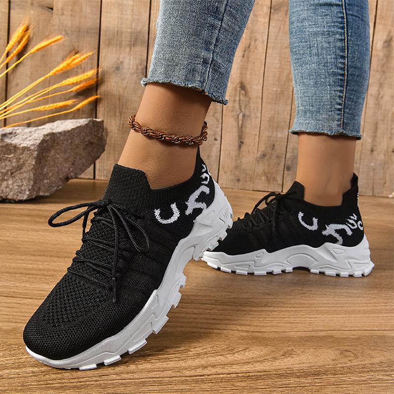 Zapatillas_negras_de_plataforma_2