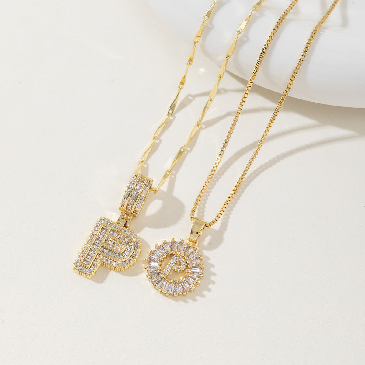Collar de letras (Compre uno y llévese otro gratis)