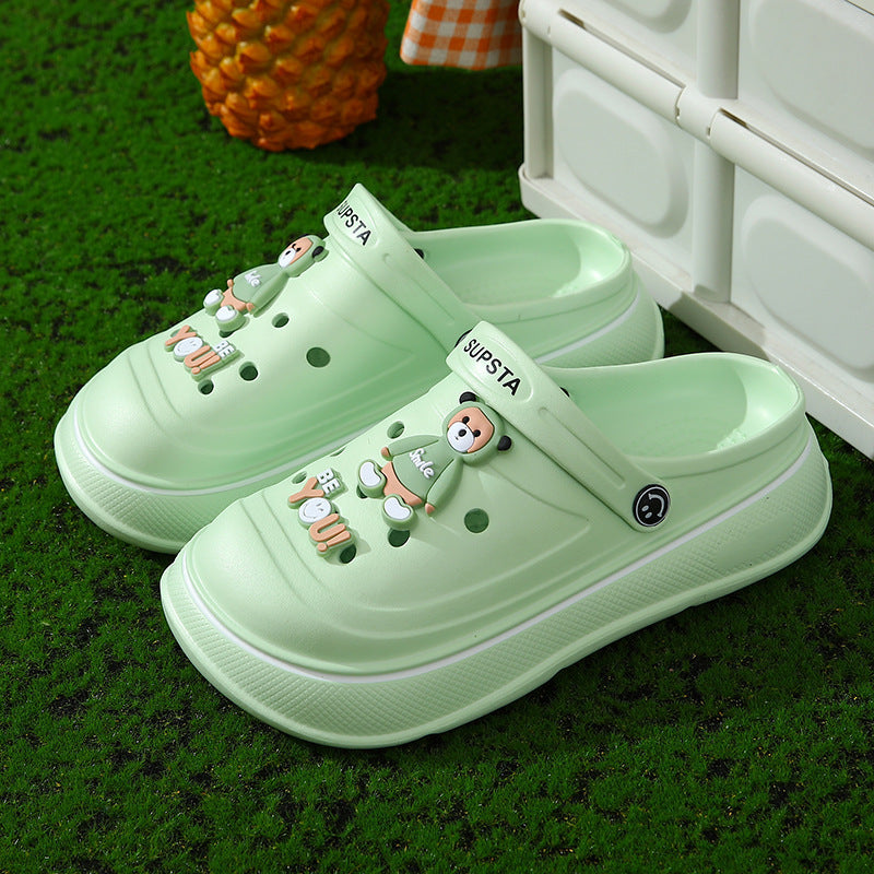Un_par_de_Crocs_verdes_1