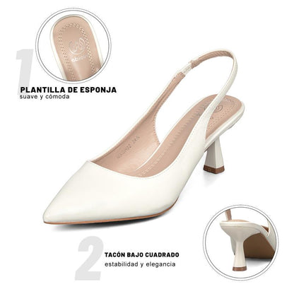 Un par de tacones altos blancos3