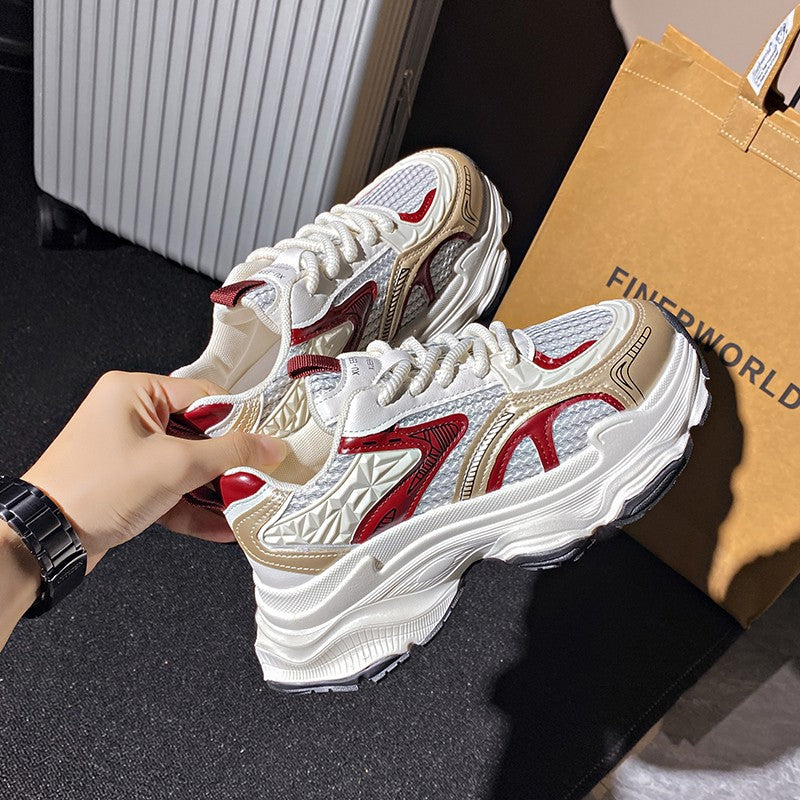 Un_par_de_zapatillas_rojas_5