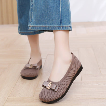 Un_par_de_zapatos_de_punto_marrones_2