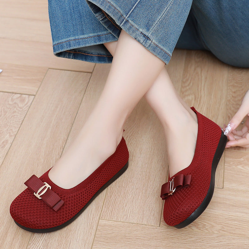 Un_par_de_zapatos_de_punto_rojos_2