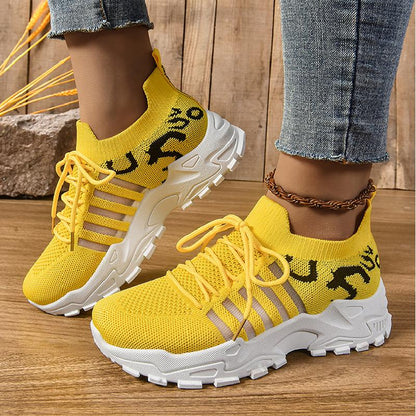 Zapatillas_de_plataforma_amarillas_3